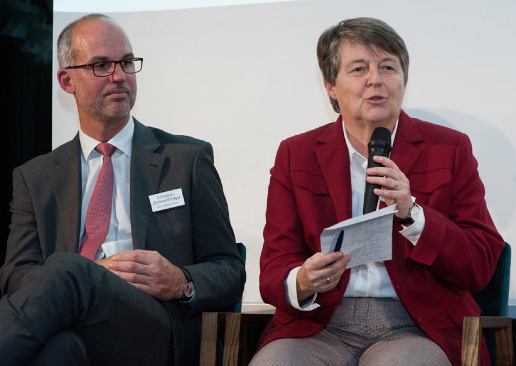  Johannes Zimmerberger, Geschäftsführer Linz Netz, und Brigitte Ederer, Sprecherin Forum Versorgungssicherheit, bei einem Gespräch des Report im Jahr 2018. Foto: Sela Krobath