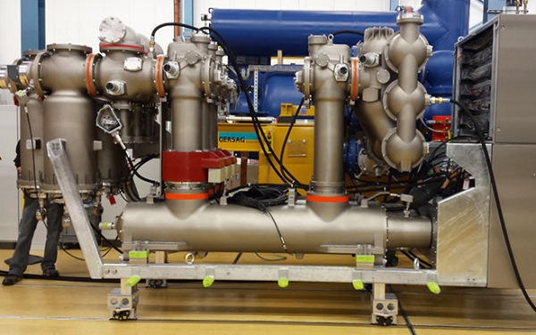 ABB stellt die erste gasisolierte Schaltanlage mit einem ökoeffizienten Isoliergasgemisch vor.