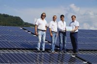 Foto: Die STS-Dächer wurden zu einem Sonnenkraftwerk 10.000 m2 Fläche