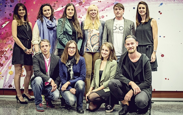 Foto: Das Team der Marketing Natives und Speaker (hinten): Jacqueline Resch, Victoria Kreutzer, Marcela Atria, Inken Kuhlmann, Thomas Lohninger, Monika Thomasberger, (vorne): Thomas Masicek, Ivana Baric-Gaspar, Ines Sieder und Thomas Limbüchler.