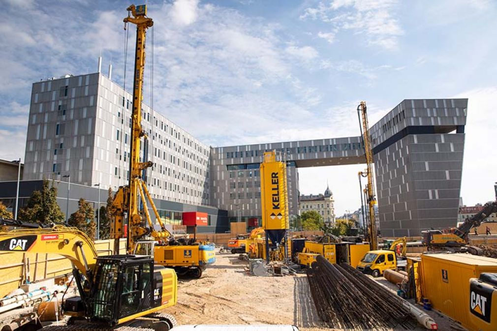 IKEA Westbahnhof: Baugeräte sind aufgefahren