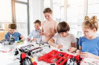 Foto: Spielen, bauen, tüfteln: In den 2- bzw. 4-Tages-Camps von RoboManiac gibt es Ferienspaß pur inkl. Wissenserwerb.