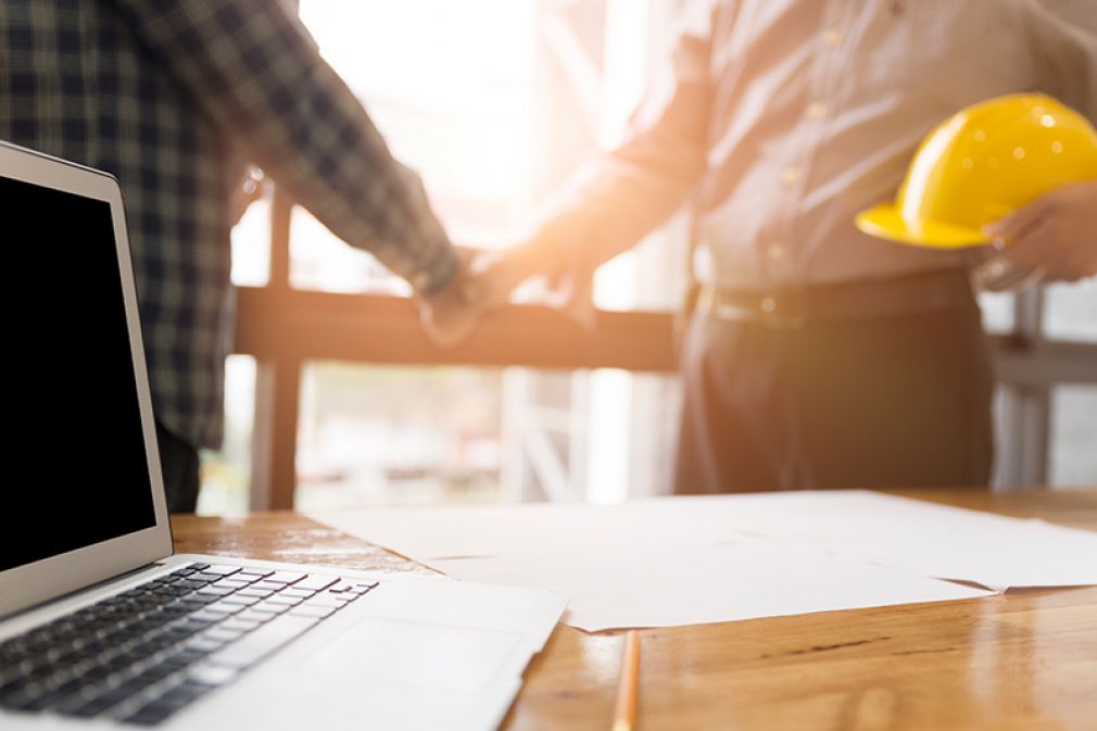 Bei der 3. Jahrestagung für Baurecht und Baustandards „trafen“ einander die zehn Referentinnen und Referenten sowie 150 Personen aus der Bau-Community virtuell zu einer vierstündigen digitalen Fachkonferenz.