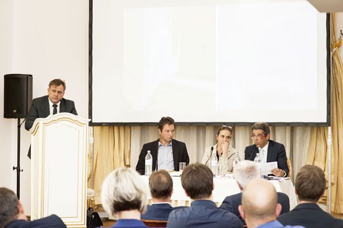 Foto: Die Expertenrunde war sich einig: Es geht weniger um das Aufzeigen von Mängeln, sondern vielmehr um die notwendige Fachkompetenz, Mängel zu qualifizieren und eine den Gesetzen und der Judikatur entsprechende Gebäudesicherheit zu schaffen. 