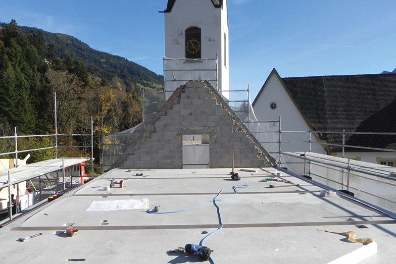 Im fast 1000 Jahre alten Kloster Sankt Gerold sorgt die innovative XC-Verbunddecke für zusätzliche Räume durch den Dachgeschoßausbau.