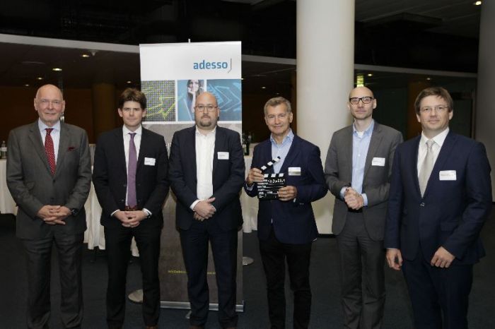 Gerald Karner, Brigadier a.D., Geschäftsführer Aventus GmbH; Gerald Trieb, Rechtsanwalt, Partner und Experte für Datenschutz und -sicherheit, Preslmayr Rechtsanwälte; Andreas Teischl, CSO, CIO UniCredit Bank Austria; Erwin Greiml, Geschäftsführer adesso Austria; Gilbert Wondracek, Manager im Bereich Risk Advisory bei Deloitte Österreich und Moderator Martin Szelgrad, Chefredakteur Telekom &amp; IT Report.