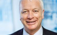(Foto: Doka) Walter Schneeweiss, Doka, erwartet 2013 »eine schwache, aber weiterhin positive Konjunkturentwicklung.«   