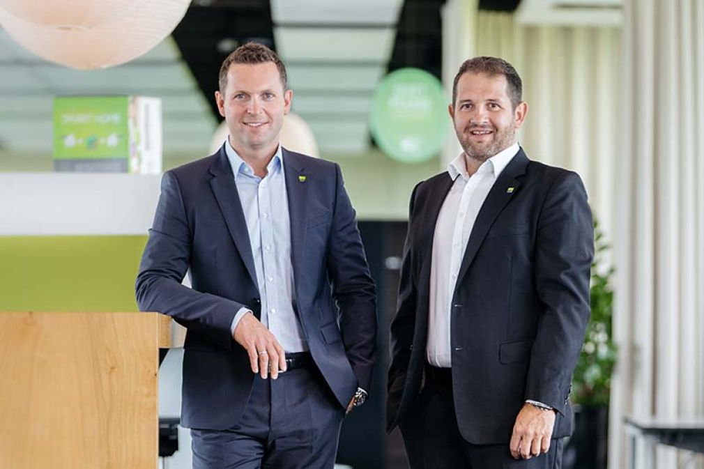 Foto: Die ausgezeichneten Unternehmer Martin Öller und Thomas Moser von Loxone.
