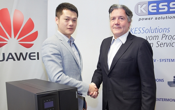 Jay Peng, Managing Director, Huawei Austria und Franz Kasyan, Geschäftsführer, KESS Power Solutions.