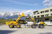 Foto: Sechs Jahrzehnte Radlader-Geschichte auf einen Blick: Der knapp 60 Jahre alte LSL 1500 mit einem Liebherr-Stereolader L 514 der aktuellsten Generation. 