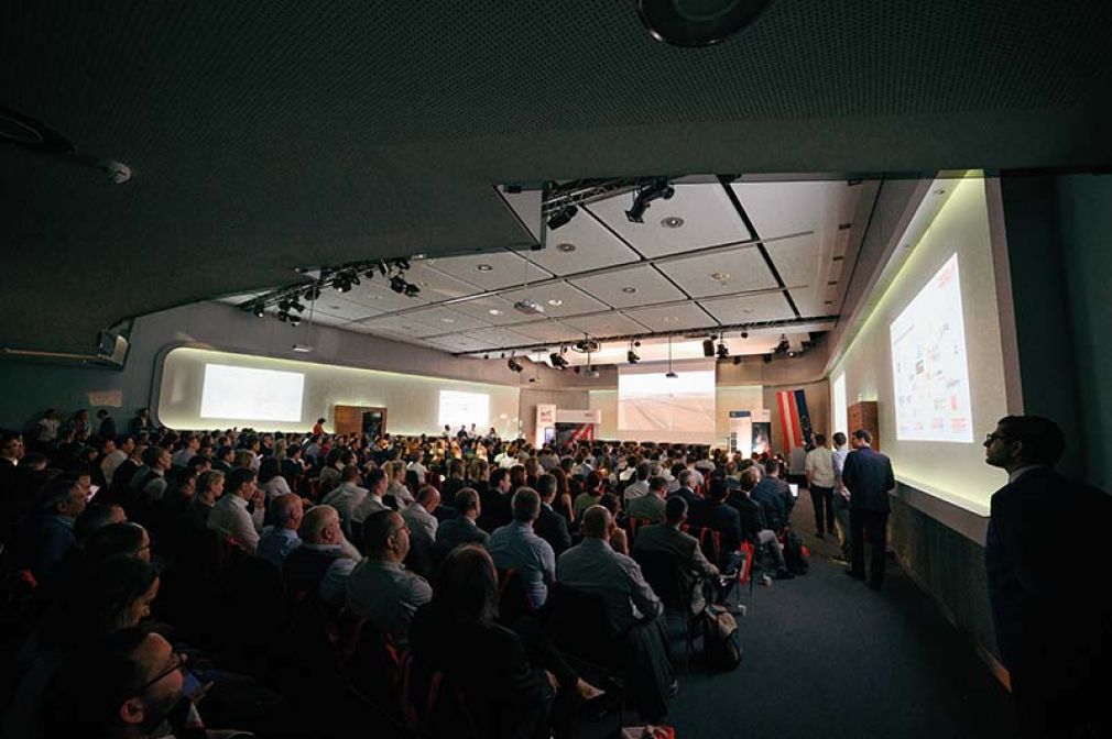 Foto: Knapp 700 TeilnehmerInnen aus Wirtschaft und Forschung aus über 50 Ländern kamen zum internationalen Baukongress „Future of Building“ nach Wien.