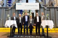 Foto: v.l.: Erwin Eggenreich, Bürgermeister Stadt Weiz Johann Griebichler, langjähriger Mitarbeiter Johann Kreimer, Betriebsrat Siemens Weiz Beatrix Natter, Leiterin der globalen Business Unit Transformatoren, Siemens AG Stefan Pieper, Leiter Werk Weiz, Siemens AG Österreich Wolfgang Wrumnig, CFO, Siemens AG Österreich