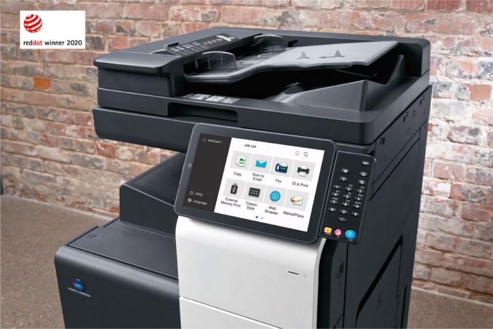 Bei den internationalen Red Dot Awards 2020 wurde die bizhub C250i-Serie, darunter der bizhub C300i/C360i sowie die bizhub C3350i-Serie mit dem bizhub C4050i, für ihre hohe Qualität und ihr herausragendes Design mit dem renommierten Red Dot in der Kategorie "Product Design 2020" ausgezeichnet. Bild: Konica Minolta