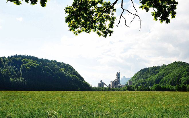 (Foto: Leube) Das Leube-Werk zählt zu den umweltfreundlichsten Zementwerken der Welt.