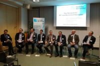 Podiumsdiskussion: Jörg Steinbauer (Infonova), Günther Seyer (PwC), Peter Voith (Atos), Andreas Kuen (AMS), Marcus Scheiblecker (WIFO), Markus Kaiser (BRZ), Christian Angerer (ALE), Martin Barnreiter (PAC).