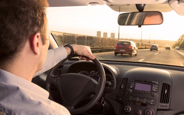 Integrierte Vernetzung bei 75 % der Neuwagen bis 2020