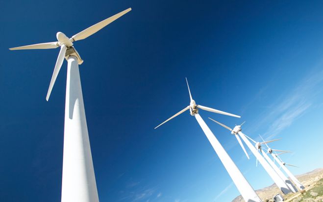 (Foto: photos.com) Das virtuelle Kraftwerk von energy & meteo systems kann mehrere tausend MW aus verschiedenen EE-Anlagen bündeln, fernsteuern und vermarkten. 