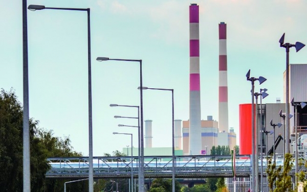 Das Gas- und Dampf-Kraftwerk in Timelkam wird im Winter als Netzstabilisierungsreserve für den deutschen Raum genutzt.