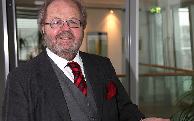 »Das Überbrückungsgeld ist eine sozial verträgliche Lösung für langgediente Mitarbeiter, die die öffentliche Hand nicht belastet«, erklärt Bundesinnungsmeister Hans-Werner Frömmel.
