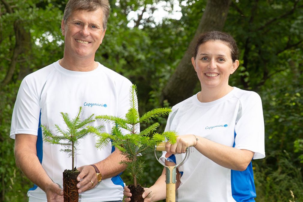 Von einer Idee für Mitarbeiter zu einer Aktion mit Kunden und Partnern: Bernd Bugelnig, CEO von Capgemini in Österreich und Jacqueline Wild, Head of Practices and Innovation bei Capgemini in Österreich.