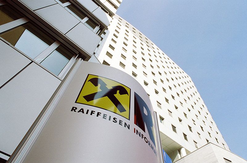 Der IT-Dienstleister von Raiffeisen NÖ und Wien sowie RZB stößt den IT-Markt mit Kunden außerhalb des Raiffeisen-Universums an den Restruktrutierer Erhard Grossnigg ab.