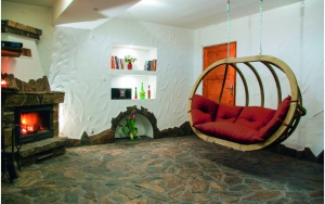 Der Global Royal Chair von Amazonas - ein edler, in Handarbeit hergestellter Hängesessel, der auch innerhalb der vier Wände funktioniert.