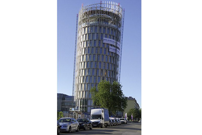 Foto: Energieglas, Urban Gardening, LED, Geothermie, CVG, E-Mobility und Nachtventilation sind einige grüne Faktoren des Science Tower in Graz.