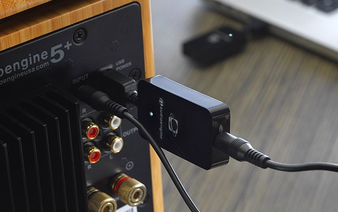 Funkübertragung statt Kabelsalat mit dem W3-Audioadapter. Foto: Audioengine