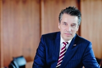 Frank Umbach, EUCERS: »Heute demonstrieren die Leute auch gegen Windparks und Stromnetze.«