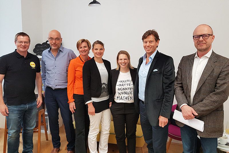 &quot;Jammen&quot; für Innovation und Unternehmenskultur: Ralf Schweighöfer, DHL Express Austria; Helmut Blocher, Succus; Karin Krobath, Identitäter; Sonja Prodinger, Succus; Sabine Prettenhofer, Identitäter; Thomas Polak, Uniqa; und Herbert Zitter, Moocon.