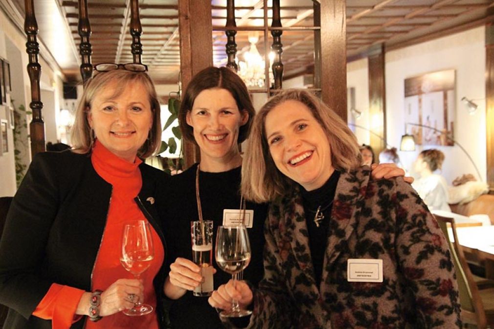 Foto. Manuela Vollmann, Michaela Weißinger und Claudia Lorber diskutierten über das ideale Arbeitsumfeld in Unternehmen