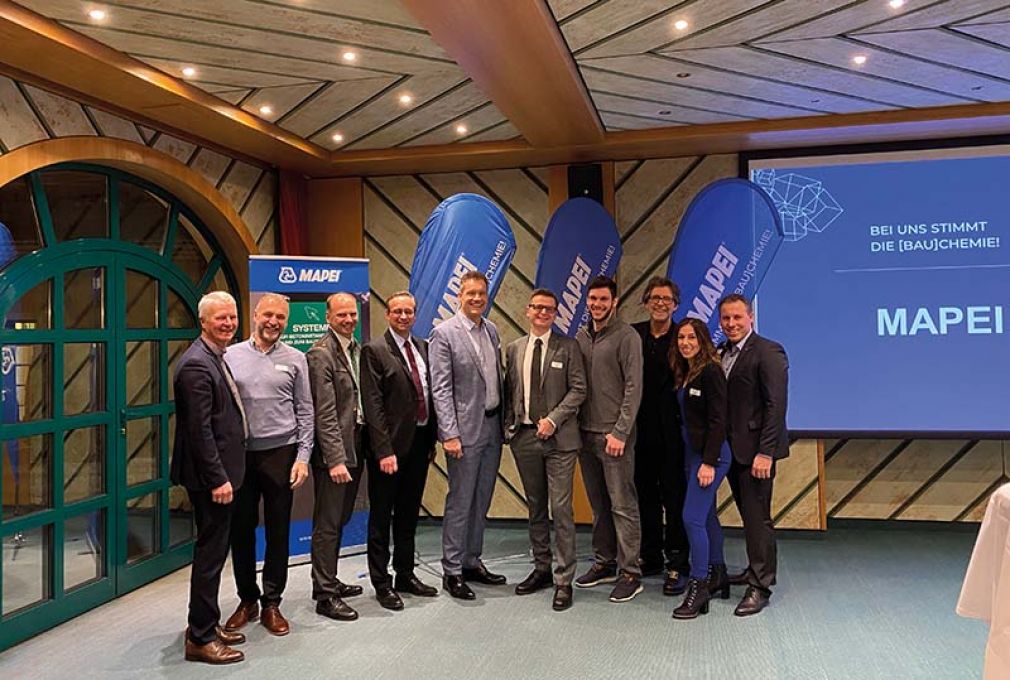 Foto: Walter Nussbaumer, Peter Panzl, Gerhard Haiden, Reinhard Pamminger, Armin Assinger, Andreas Wolf, Michael Matt, Leo Fellinger, Andrea Kapoun und Paul Solczykiewicz bei den MAPEI Insights.