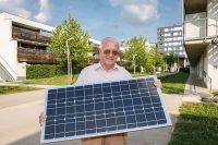 Foto: Photovoltaik im Mehrparteienhaus:  Ein Bewohner aus dem Mehrparteienhaus in der Lavaterstraße in Wien.