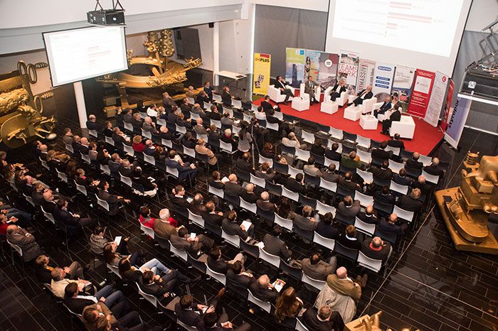 Auch 2015 folgten mehr als 200 Besucherinnen und Besucher der Einladung zur Enquete "Chance Hochbau" in den Gironcoli Kristall.