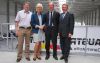 Bürgermeister von Wittenberge Dr. Oliver Hermann, Bundestagsabgeordnete Dagmar Ziegler, Austrotherm-Geschäftsführer Gerald Prinzhorn, Eigentümer des Generalunternehmerns Unger Steel Group Josef Unger in der neuen Halle in Wittenberge.