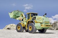 Foto: Die Jubiläumsmaschine, ein L 566 XPower, geht an die Geiger-Unternehmensgruppe. 