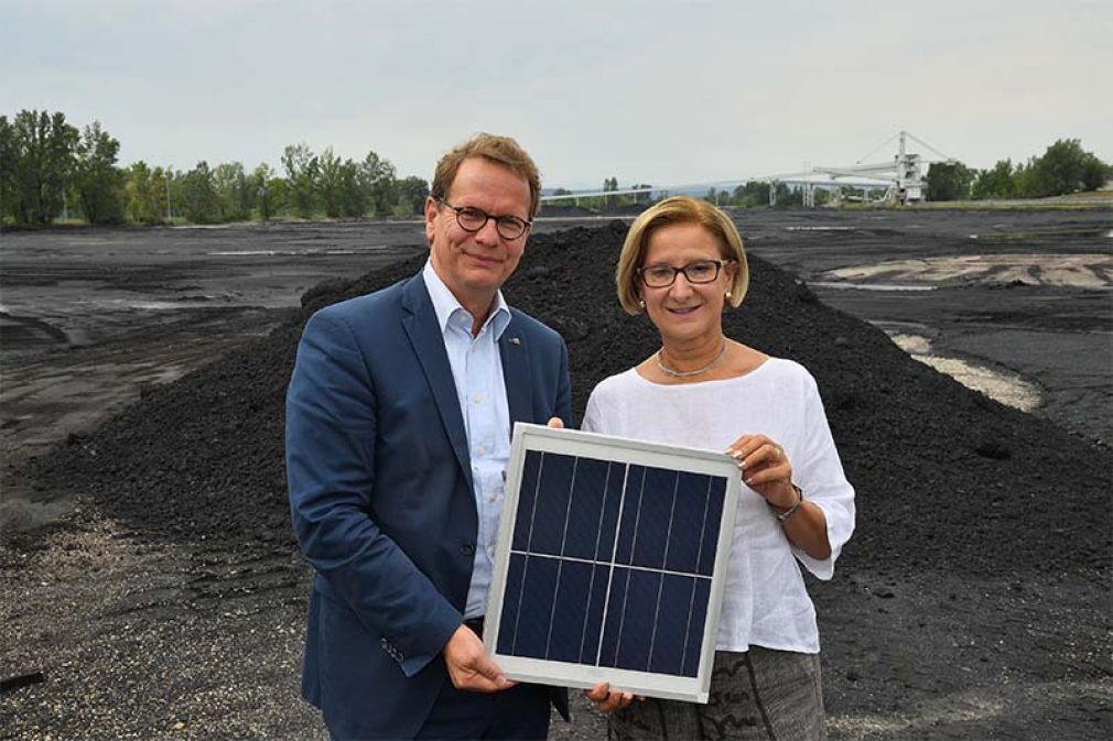 Foto: EVN Vorstandssprecher Stefan Szyszkowitz und Landeshauptfrau Johanna Mikl-Leitner