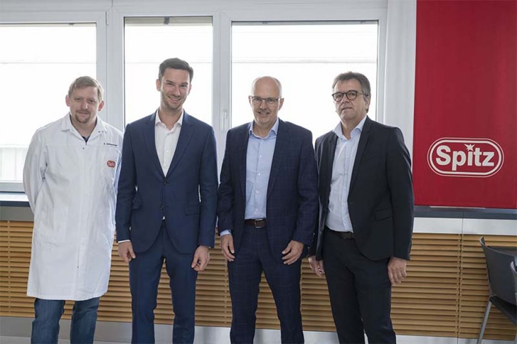 Foto: vlnr. Andreas Schaumberger (Leiter Elektro und Automatisierungstechnik Spitz), Walter Scherb jun. (Geschäftsführer Spitz), Werner Schöfberger (Leiter Prozessautomatisierung Siemens CEE) und Wolfgang Siegel (Leiter Food &amp; Beverage Siemens CEE)