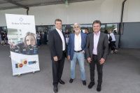 Feiern in Weikersdorf: Betriebsleiter Karl Kohlhofer, Konzernleiter Joachim Laurenz Naimer und Ernst Gmeiner, Geschäftsführung Kraus &amp; Naimer-Gruppe.