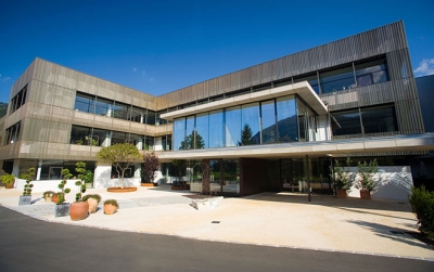  Permanente Investition in den eigenen Standort sowie die Bereitstellung schöner Arbeitsplätze und eines angenehmen Betriebsklimas sind gelebte Firmenwerte.