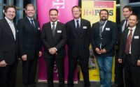 Martin Szelgrad, Franz Öller, Johannes Baumgartner, Michael Schober, Thomas Pfeiffer, Christian Öhlinger und Thomas Gradauer diskutierten zu Herkunftsfragen von IT-Services: vom Serverkammerl bis zur Wolke.