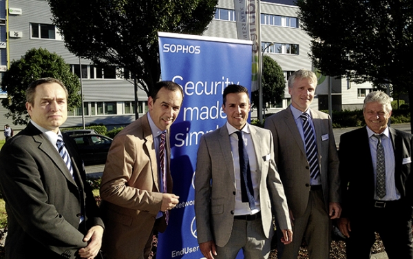 Sophos-Team eröffnet Wien-Büro: Friedrich Haidn, Manfred Koller, Rudolf Deutinger, Markus Todt und Karl Heinz Warum.