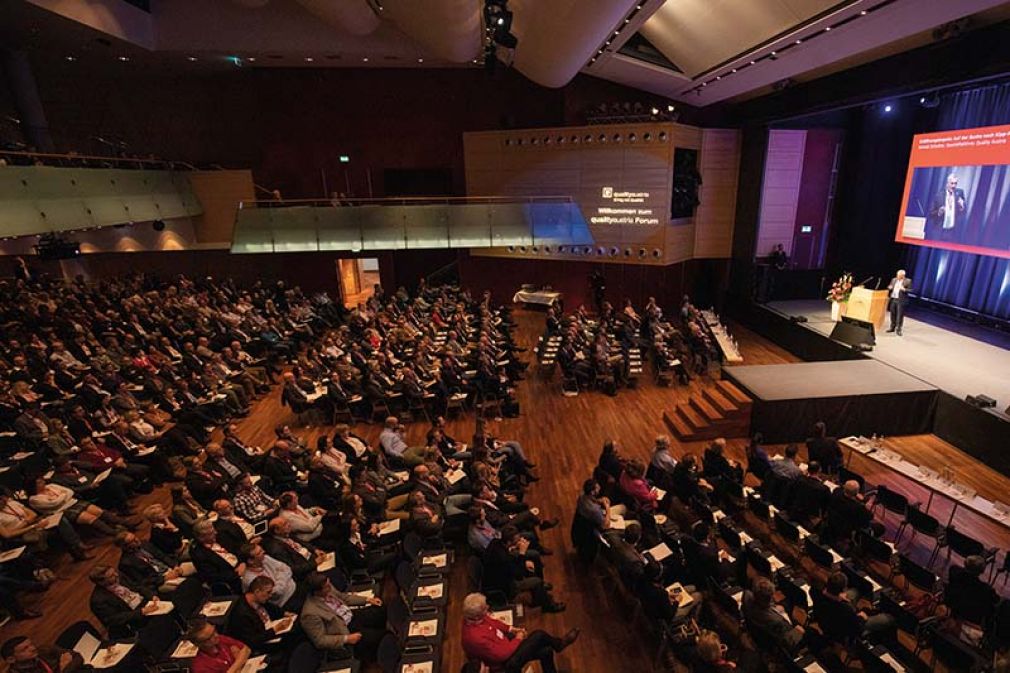 Foto: 700 Fach- und Führungskräfte  nahmen an der  Jubiläumstagung  in Salzburg teil.
