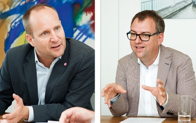 Matthias Strolz (im Bild links) ist Nationalratsabgeordneter, Grün-dungsmitglied und Vorsitzender von NEOS –Das Neue Österreich und Liberales Forum. Helmut Fallmann (im Bild rechts) ist Mitglied des Vorstandes der Fabasoft AG, die sich auf E-Government und Cloudlösungen spezialsiert.