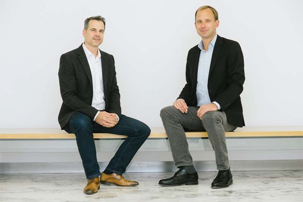 Foto: Dieter Poller, neuer Geschäftsführer der Sensor Network Services GmbH (rechts), mit seinem Vorgänger Andreas Novi, nunmehr Chief Financial Officer der SENS. © SENS / Markus van der Man