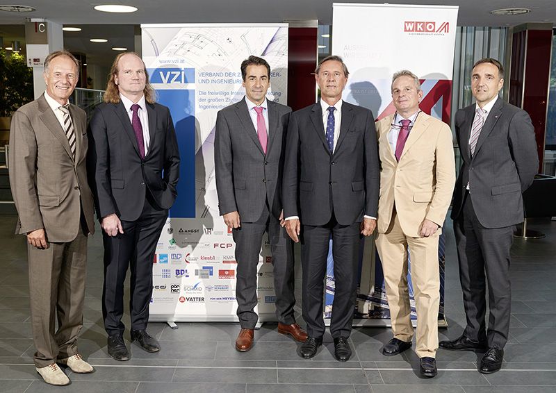 Andreas Gobiet, VZI, Harald Waiglein, Wirtschaftsministerium, Gunter Schall, Austrian Development Agency, Ferdinand Schipfer, Österreichische Kontrollbank, Christoph Huter, Enterprise Europe Network, und Michael Otter, Außenwirtschaft Austria, bei der Studienpräsentation..