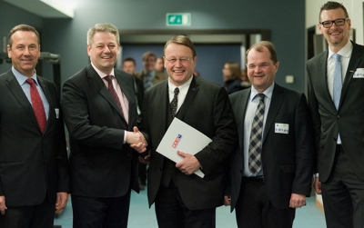 Bei der Breakfast Debate in Brüssel: Industrie-Obmann ­Rudolf Zrost, Bundesminister Andrä Rupprechter, MEP Paul Rübig, FV-Obmann Manfred Asamer und FV-­Geschäftsführer Andreas Pfeiler.