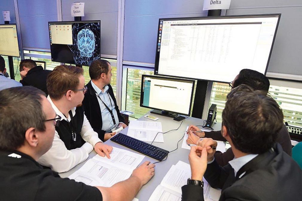 In der "AIT Cyber Range" können Schutz- und Abwehrmaßnahmen getestet, sowie Betriebsprozesse erprobt und trainiert werden.