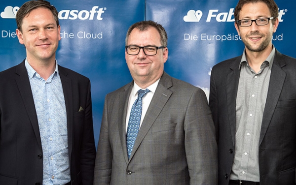 Hansjörg Gruber, Helmut Fallmann (beide Fabasoft) und Peter Teufl (IAIK, TU Graz) präsentieren hochsichere Cloudlösung für Unternehmen.
